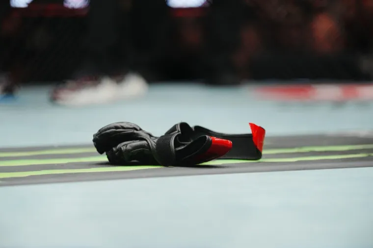 UFC legenda te&scaron;ko nokautirana za samo 35 sekundi: Bio mu je to posljedni meč u karijeri