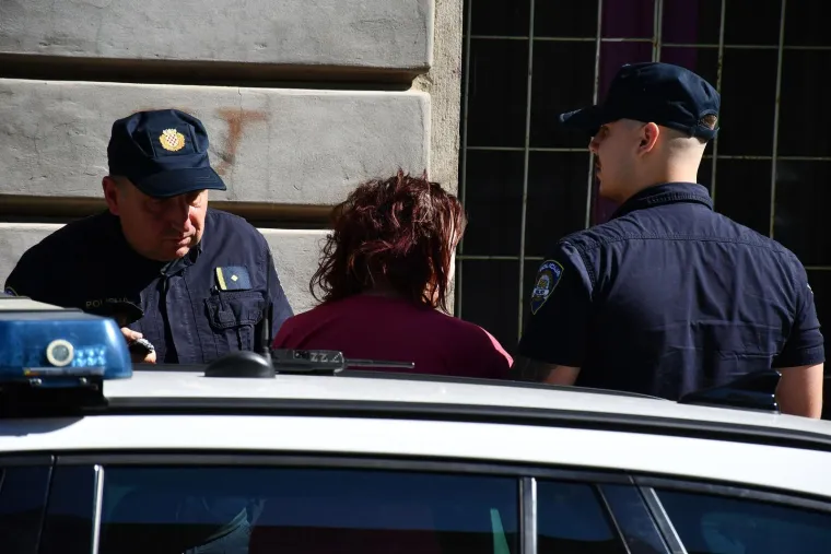 Privedena u Slavonskom Brodu: Ovo je žena (36) koju sumnjiče za te&scaron;ko ubojstvo partnera (71)