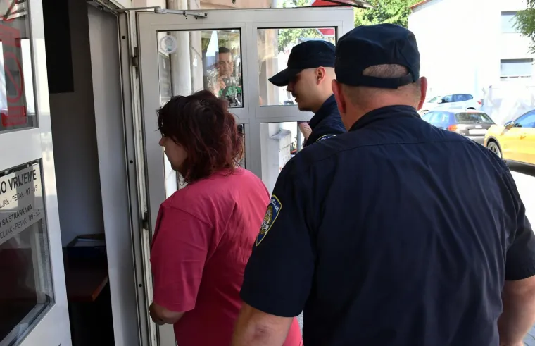 Privedena u Slavonskom Brodu: Ovo je žena (36) koju sumnjiče za te&scaron;ko ubojstvo partnera (71)