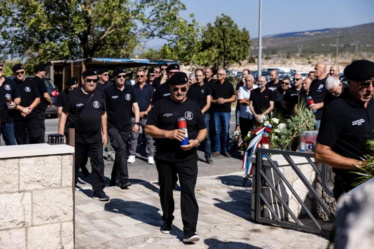 U Mostaru se okupili pripadnici HOS-a. Stigao i Marko Skejo: Evo zbog čega