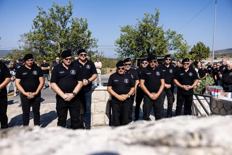 U Mostaru se okupili pripadnici HOS-a. Stigao i Marko Skejo: Evo zbog čega