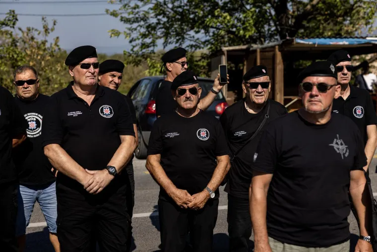 U Mostaru se okupili pripadnici HOS-a. Stigao i Marko Skejo: Evo zbog čega