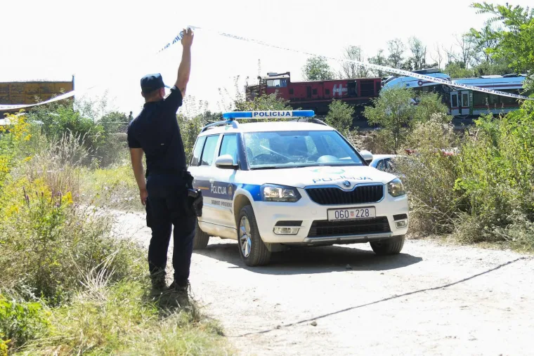 Smrskani vlakovi uklanjaju se s pruge: Evo kako izgleda ra&scaron;či&scaron;ćavanje
