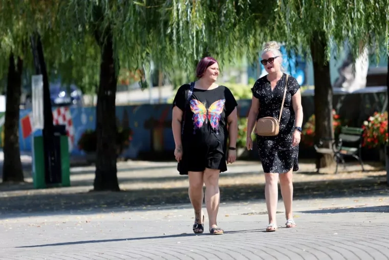 Jedna plavu&scaron;a ukrala je svu pažnju uz Muru: S njezinih vitkih nogu te&scaron;ko je skrenuti pogled