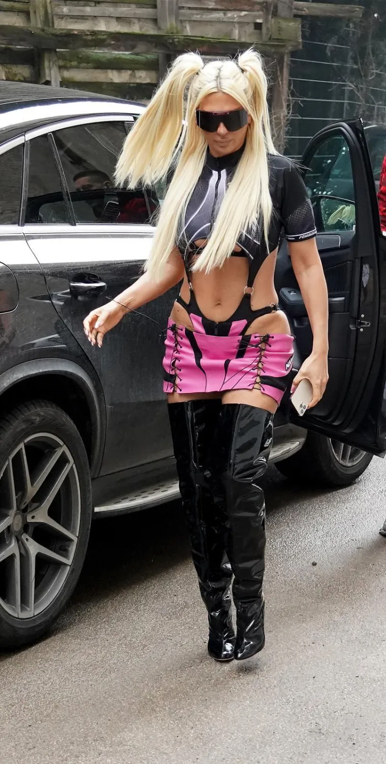 Bez trunke Photoshopa: Ovako kontroverzna Jelena Karleu&scaron;a izgleda bez filtera na licu