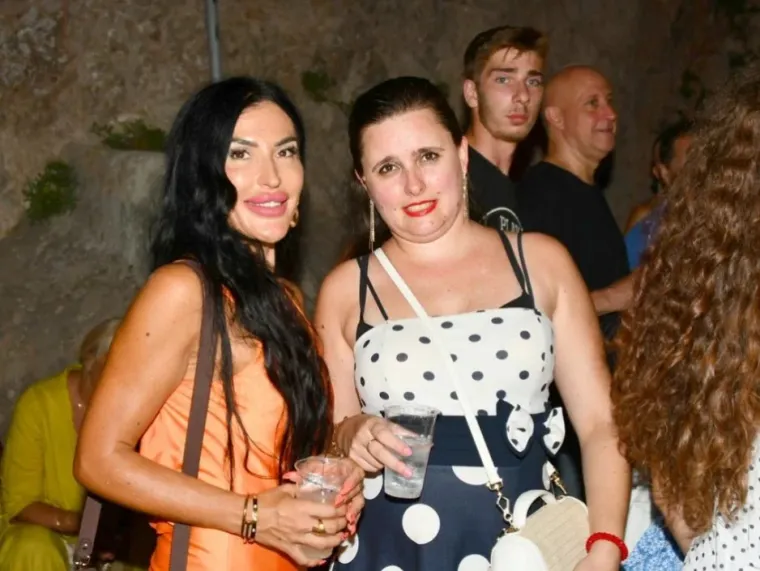 Pogled nisi mogao skinuti s njih: Ove su četiri lijepe Dubrovčanke zablistale na Pilarskoj noći