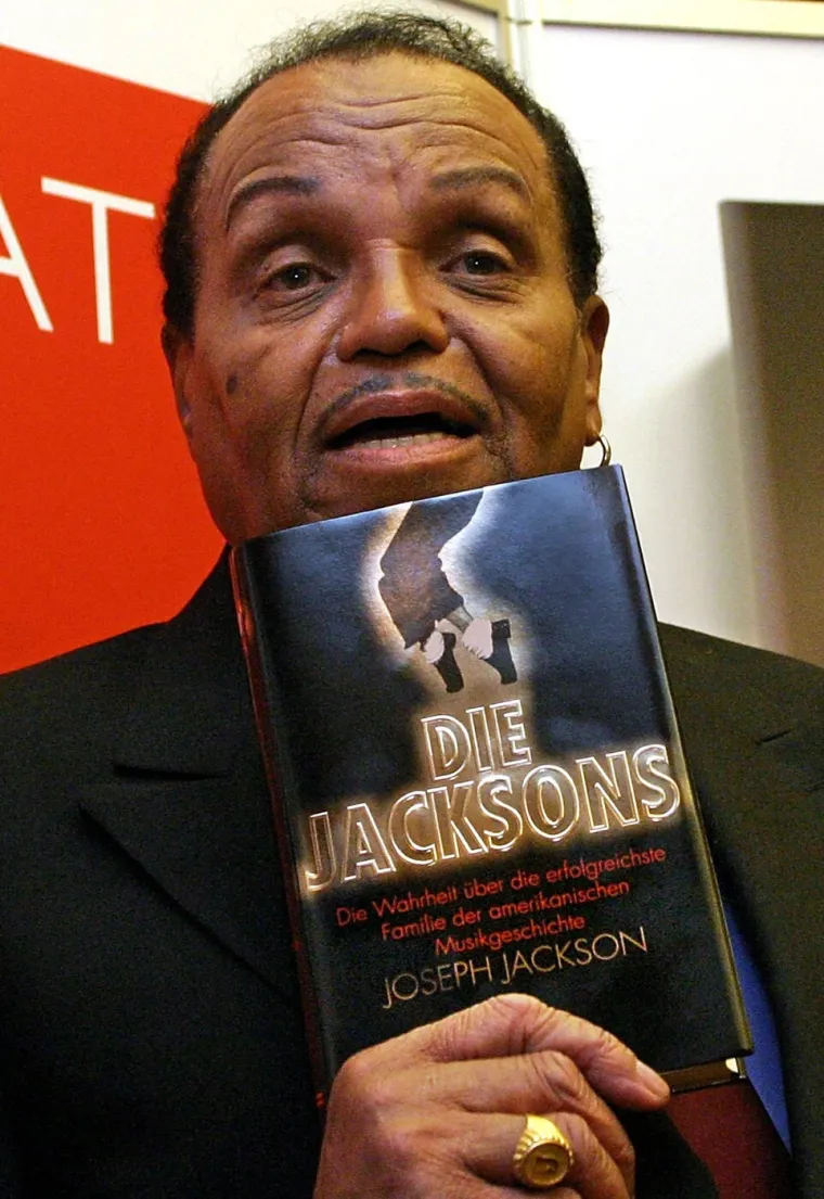Rugao se Michaelu, djeca su ga se bojala, s ljubavnicom imao dijete: Tko je bio Joe Jackson?