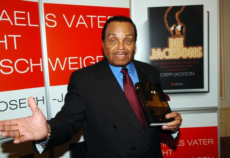 Rugao se Michaelu, djeca su ga se bojala, s ljubavnicom imao dijete: Tko je bio Joe Jackson?