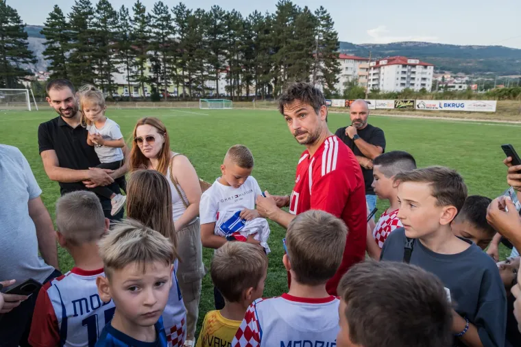 Dalić u Livnu priredio spektakl! Ove legende ne viđamo često: Pogledajte tko je očarao publiku