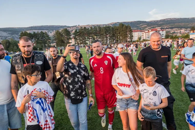 Dalić u Livnu priredio spektakl! Ove legende ne viđamo često: Pogledajte tko je očarao publiku
