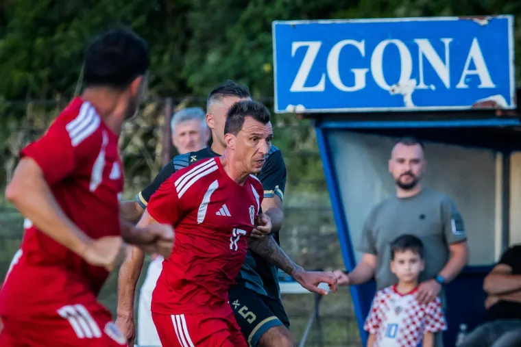 Dalić u Livnu priredio spektakl! Ove legende ne viđamo često: Pogledajte tko je očarao publiku