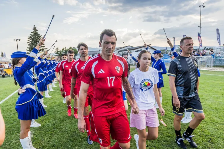 Dalić u Livnu priredio spektakl! Ove legende ne viđamo često: Pogledajte tko je očarao publiku