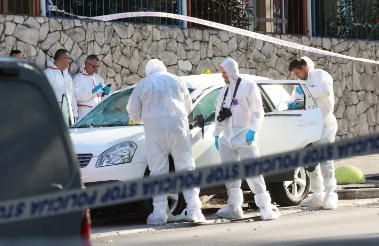 Detonacija u Splitu: Forenzičari na terenu, policija razvukla traku oko ulice