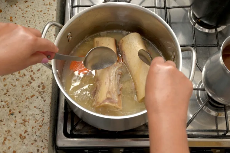 Znate li da ove namirnice psi ne smiju jesti? Mogu biti kobne za va&scaron;eg ljubimca