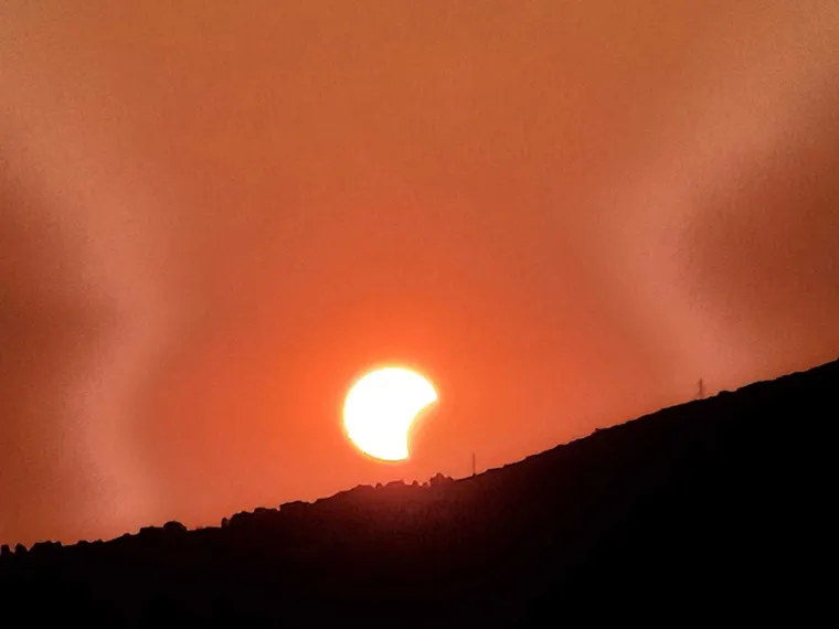 Pomrčina odu&scaron;evila Hrvate: Čitatelji &scaron;alju fotografije neobičnog prizora!