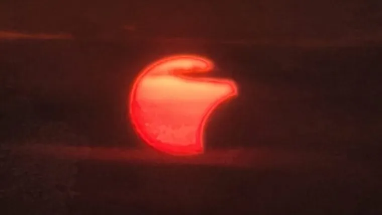Pomrčina odu&scaron;evila Hrvate: Čitatelji &scaron;alju fotografije neobičnog prizora!