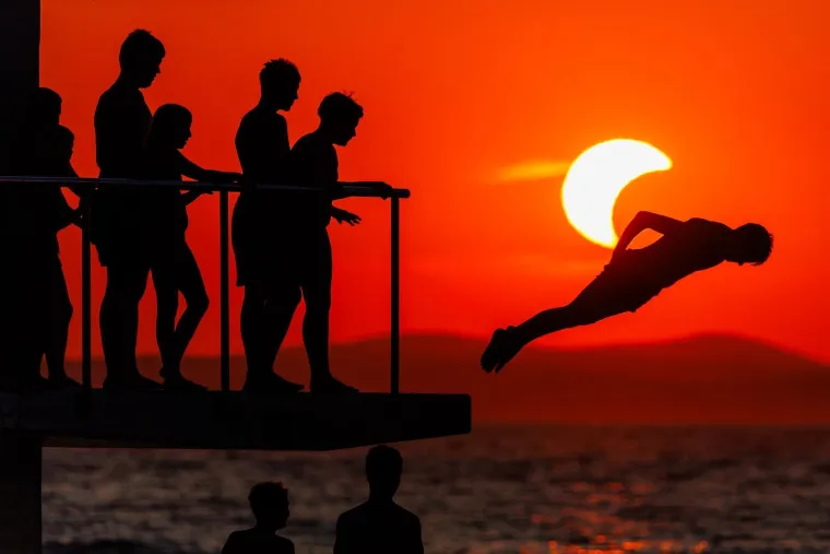 O ovim će se fotografijama jo&scaron; dugo pričati: Hrvatski fotografi uhvatili magične trenutke pomrčine!