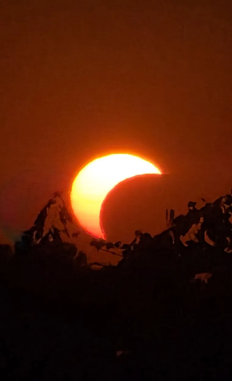 Pomrčina Sunca je izgledala spektakularno: Ovo su va&scaron;e fotografije koje ste nam slali iz cijele Hrvatske