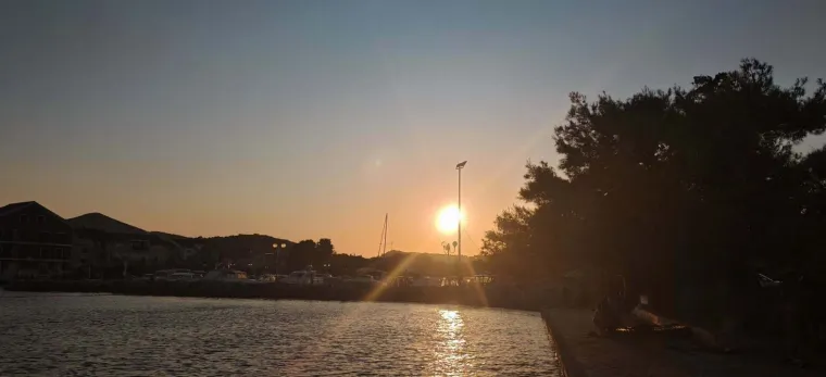 Pomrčina Sunca je izgledala spektakularno: Ovo su va&scaron;e fotografije koje ste nam slali iz cijele Hrvatske