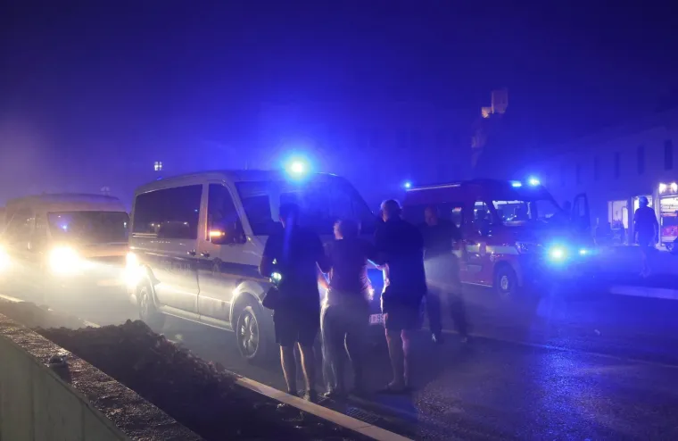 Vatra guta Omi&scaron;: Pogledajte užasne prizore bijega iz gorućeg grada