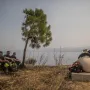 Ovako danas izgledaju Omiš i okolica: Umorni vatrogasci, pougljeni automobili i prizori tuge
