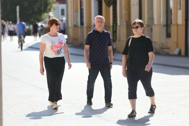 Ona je danas privukla najvi&scaron;e pogleda u Međimurju: Djevojka na biciklu očarala prolaznike
