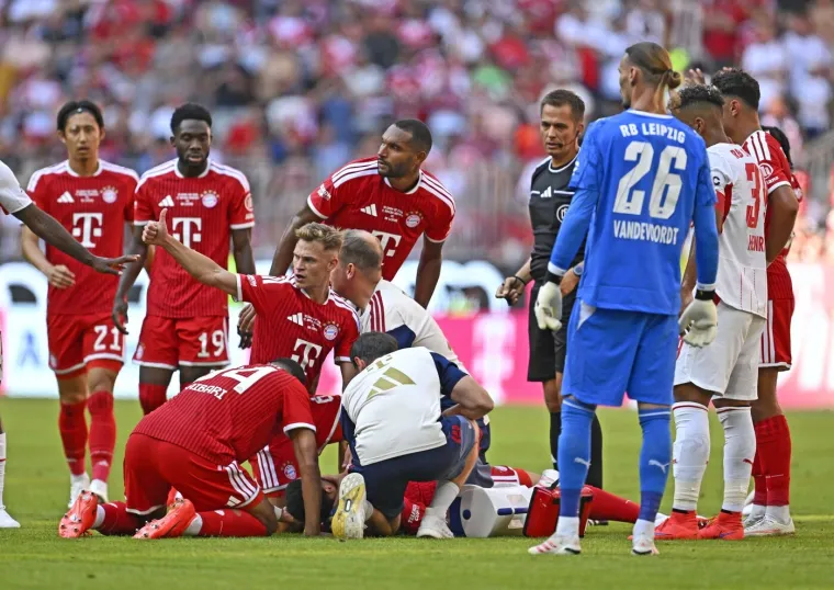 Zvijezda Bayerna sru&scaron;ila se, Allianz Arena zanijemila: &Scaron;okantne scene drame, straha i panike