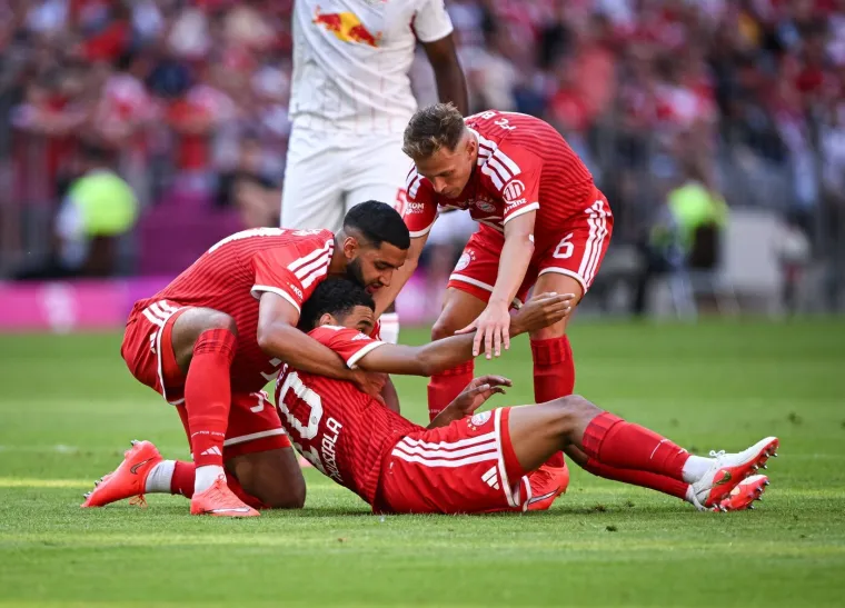 Zvijezda Bayerna sru&scaron;ila se, Allianz Arena zanijemila: &Scaron;okantne scene drame, straha i panike