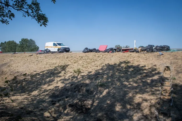 Stravični prizori s autoceste: Ovo je ostalo od 'autobusa smrti' u Mađarskoj, 12 ljudi je poginulo
