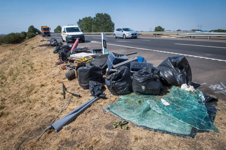 Stravični prizori s autoceste: Ovo je ostalo od 'autobusa smrti' u Mađarskoj, 12 ljudi je poginulo