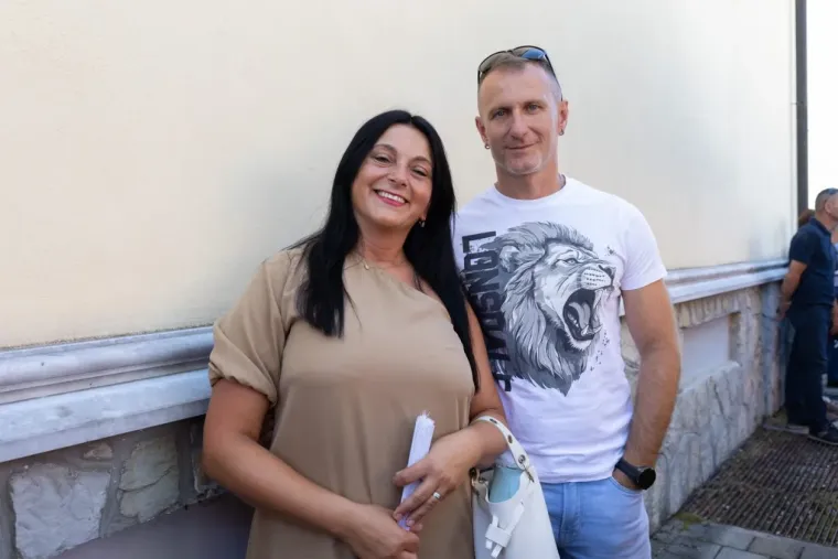 Svi su zaboravili na fe&scaron;tu kad su se one pojavile: Ljepotice u Cetingradu privlačile sve poglede