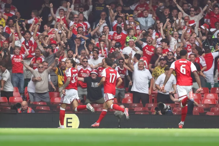 Dvije navijačice gledale lo&scaron; dan u 'uredu' Kove i Gvardiola: Je li to prokletstvo za Arsenal?