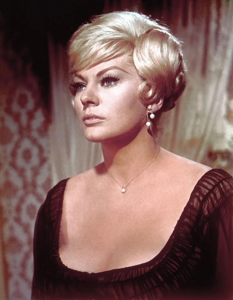 Zvali su je Ledena plavu&scaron;a, a paparazze je gađala lukom i strijelom: Tko je bila Anita Ekberg?