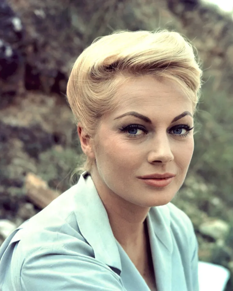 Zvali su je Ledena plavu&scaron;a, a paparazze je gađala lukom i strijelom: Tko je bila Anita Ekberg?