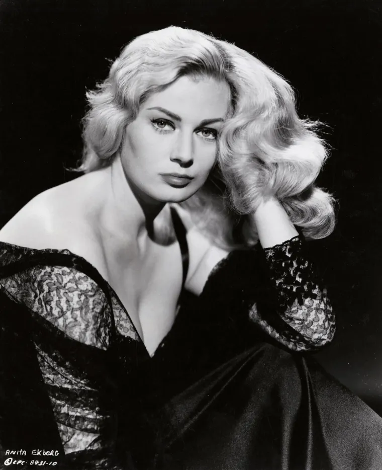 Zvali su je Ledena plavu&scaron;a, a paparazze je gađala lukom i strijelom: Tko je bila Anita Ekberg?