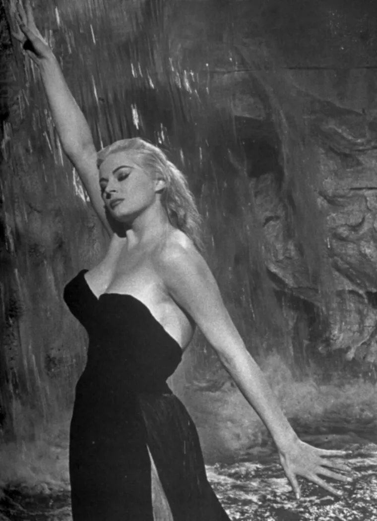 Zvali su je Ledena plavu&scaron;a, a paparazze je gađala lukom i strijelom: Tko je bila Anita Ekberg?