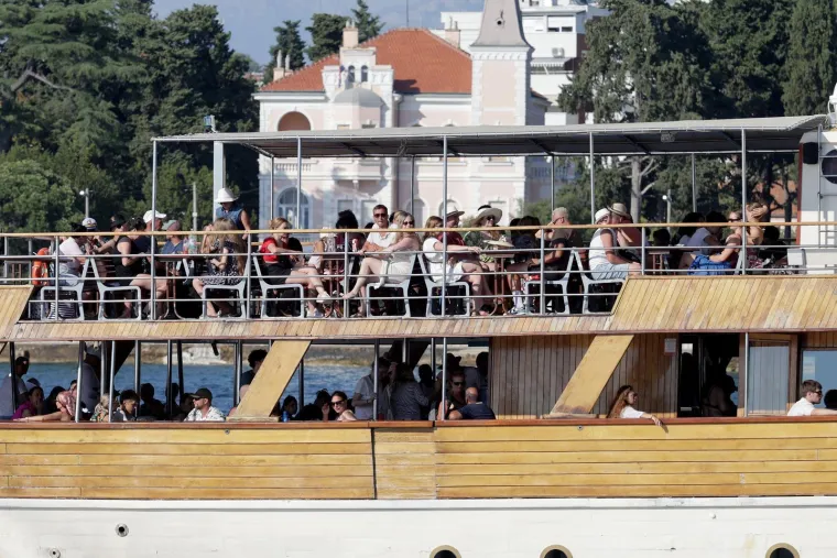 Glave su se same okretale: Zadar pun ljepotica, pogledajte tko je sve mamio poglede