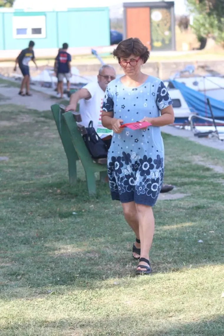 Ružičasta mini haljina bila je pun pogodak: Plavu&scaron;a na Dravi nije mogla proći nezapaženo