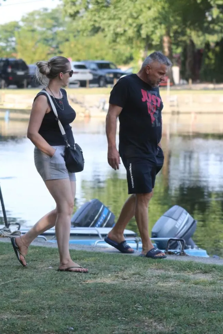 Ružičasta mini haljina bila je pun pogodak: Plavu&scaron;a na Dravi nije mogla proći nezapaženo