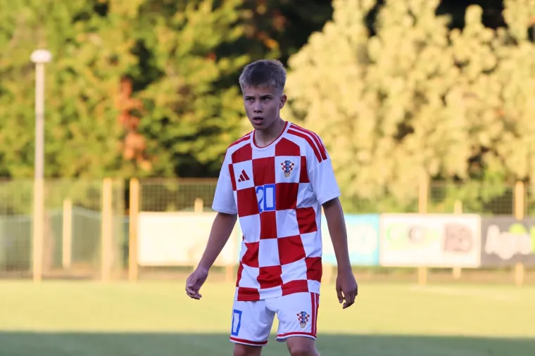 Mladi Vatreni nosili novi Adidas dres: Evo kako točno izgleda! Drugačiji je od onog koji je 'procurio'