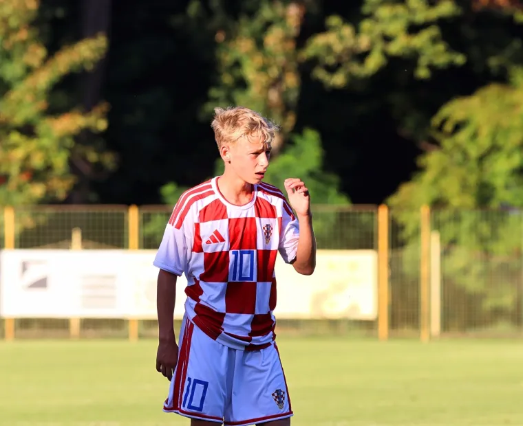 Mladi Vatreni nosili novi Adidas dres: Evo kako točno izgleda! Drugačiji je od onog koji je 'procurio'