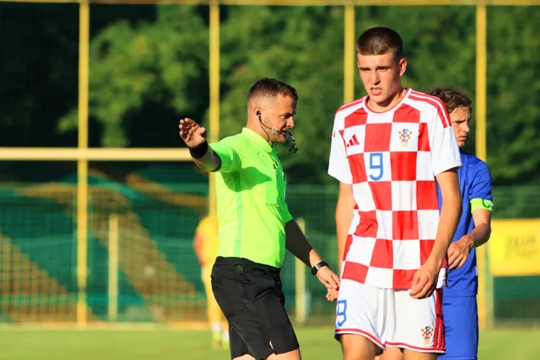 Mladi Vatreni nosili novi Adidas dres: Evo kako točno izgleda! Drugačiji je od onog koji je 'procurio'