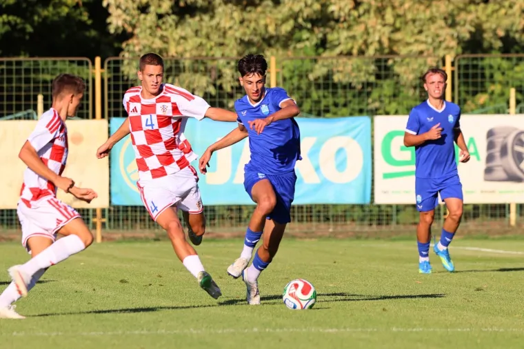 Mladi Vatreni nosili novi Adidas dres: Evo kako točno izgleda! Drugačiji je od onog koji je 'procurio'