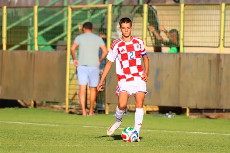 Mladi Vatreni nosili novi Adidas dres: Evo kako točno izgleda! Drugačiji je od onog koji je 'procurio'