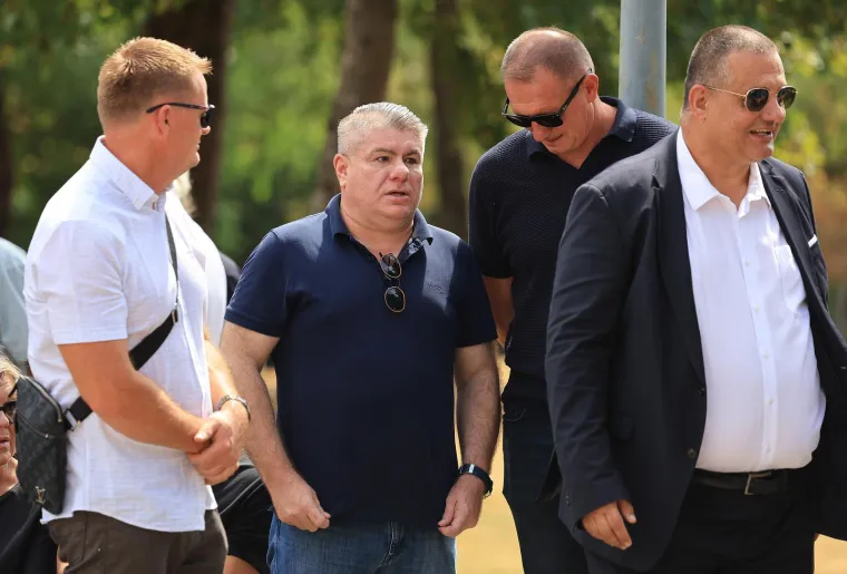 Svi su stigli na Mirogoj: Pogledajte tko je do&scaron;ao na posljednji ispraćaj majke Zdravka Mamića