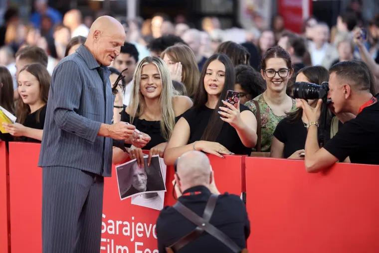Goran Vi&scaron;njić bok uz bok Woodyju Harrelsonu, zvjezdana postava okupirala crveni tepih