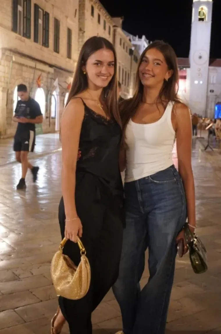 Stradunom su se pro&scaron;etale prave ljepotice: Izdvojili smo 30 fotografija koje morate vidjeti