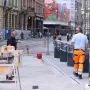Bačeno prvo smeće u nove spremnike nadomak Trga bana Jelačića: Svi su htjeli zaviriti