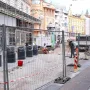 Bačeno prvo smeće u nove spremnike nadomak Trga bana Jelačića: Svi su htjeli zaviriti