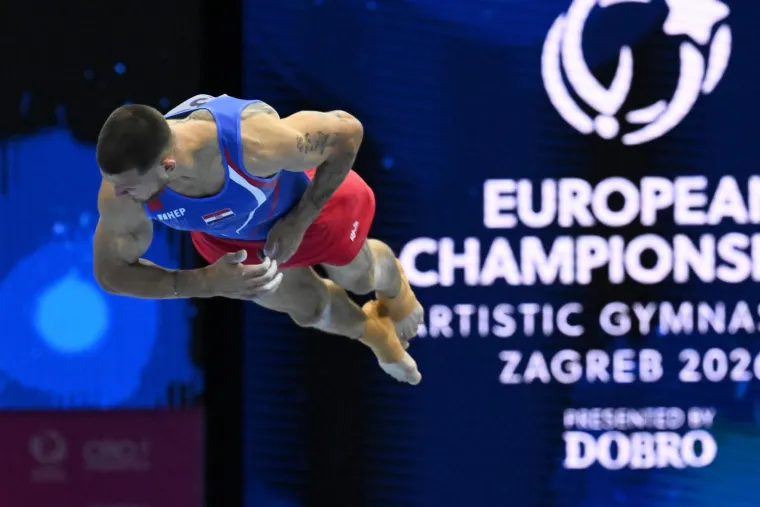 Evo za&scaron;to su Zagrepčanke ostale bez daha: Isklesani gimnastičari očarali akrobacijama